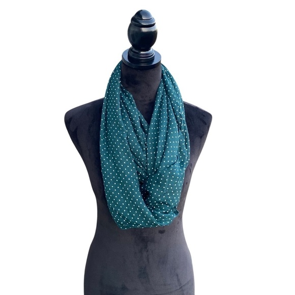 Loft Outlet Ladies Green And White Polka Dot Infinity Scarf cozy boho - Picture 7 of 13